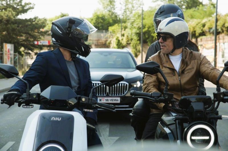 NIU NQIX 500 und NIU RQI in Wien auf der Straße